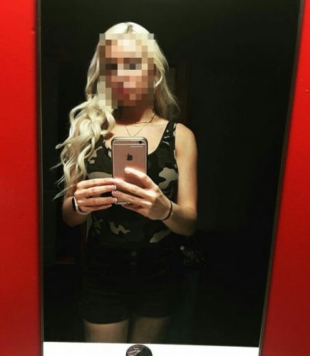 Koyu Kumral Saçlı, Spor Tutmamış Selçuklu Escort