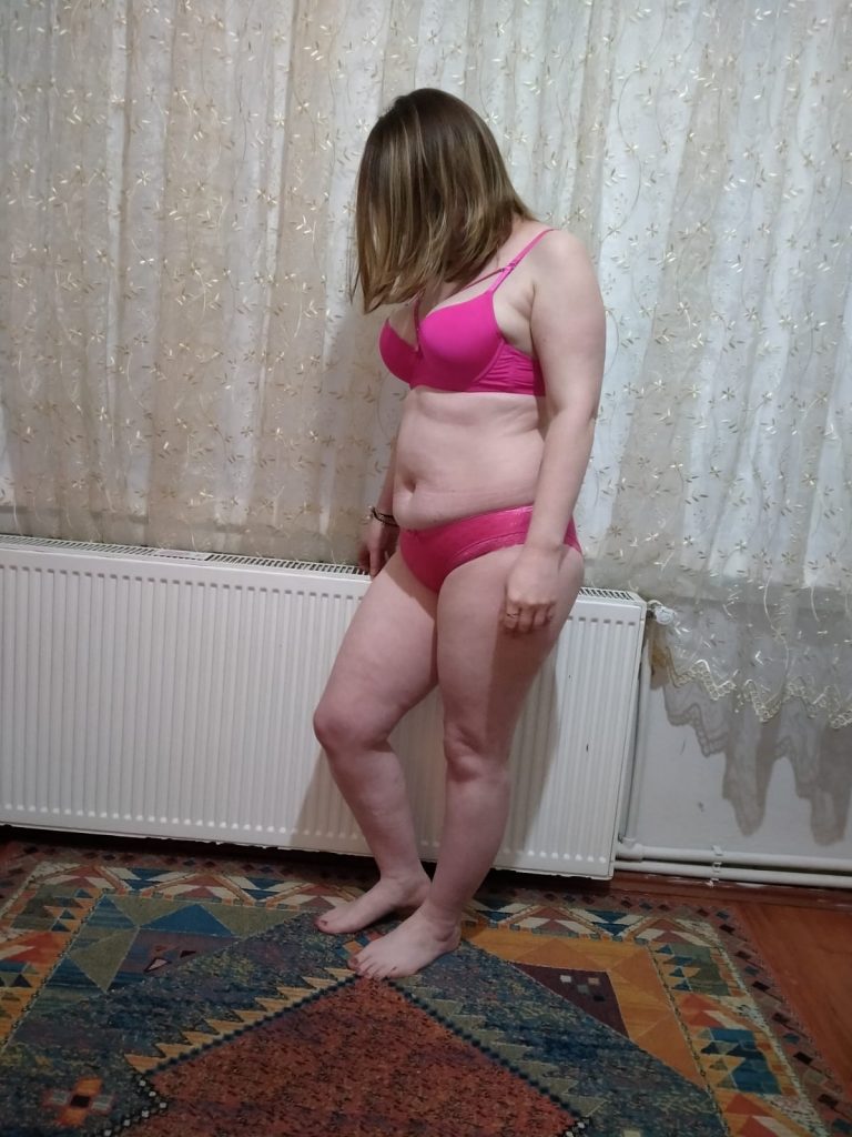 Meram'da Neşe Dolu Bir Escort Bayan: Ayça